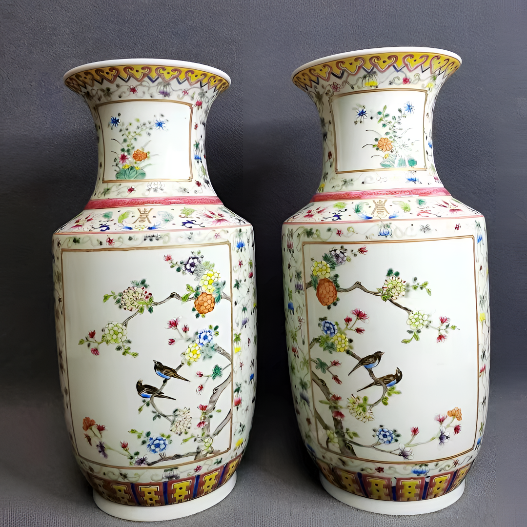 五彩《双喜临门》赏瓶一对