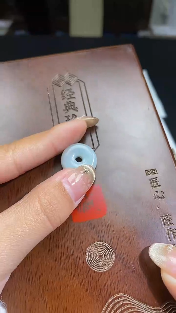 【闪购商品】翡翠颈饰未镶嵌H68