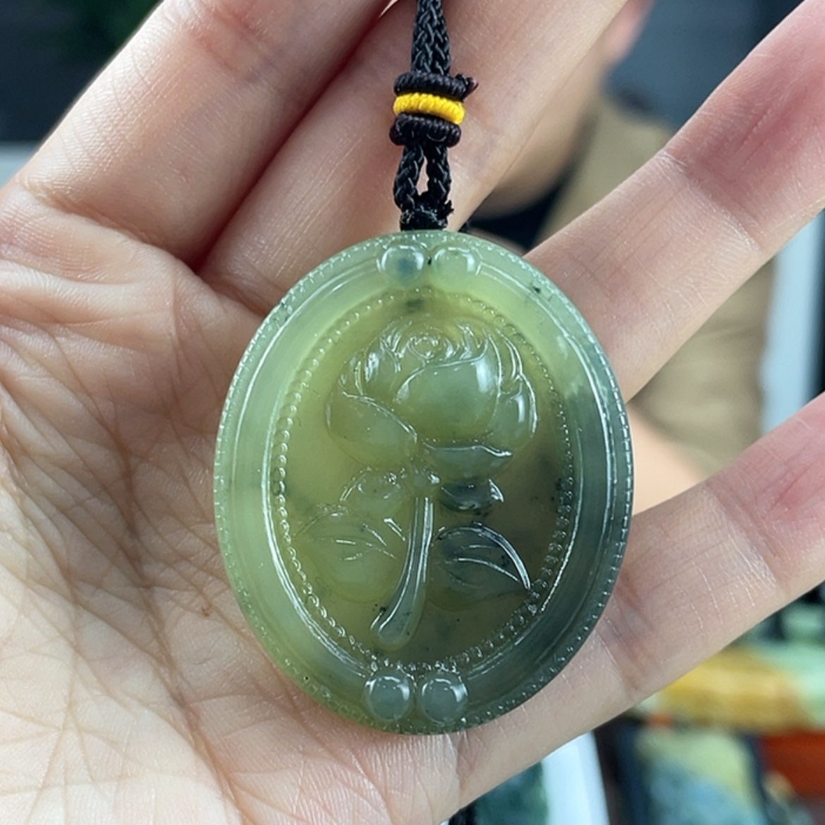 【闪购商品】蛇纹石玉颈饰未镶嵌