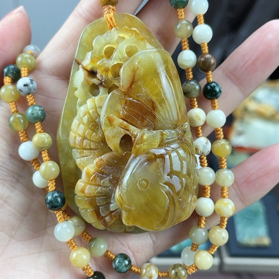 【闪购商品】蛇纹石玉颈饰未镶嵌