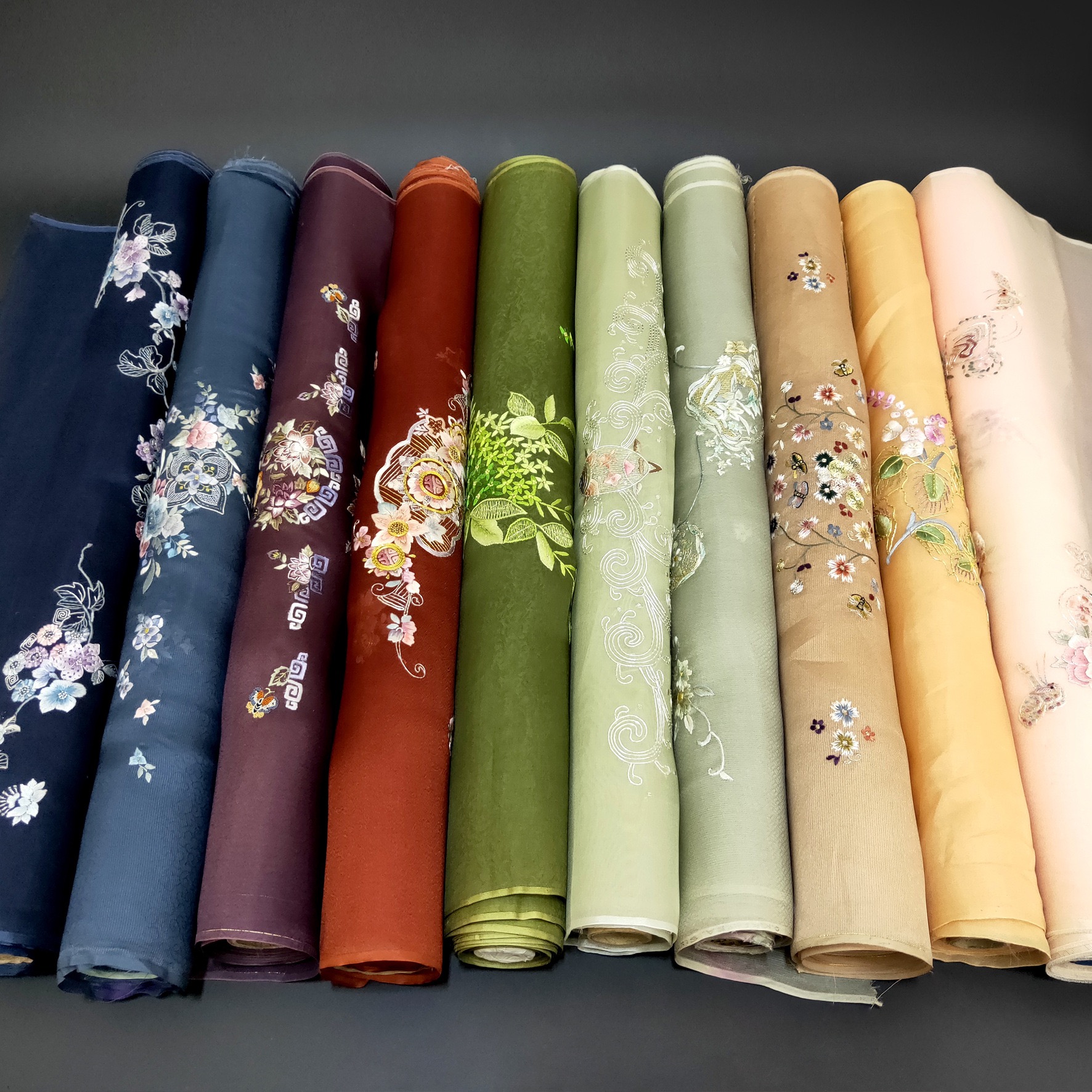 【御袍老绣】苏绣真丝桑蚕丝手工刺绣国风汉服新中式服装面料布卷大