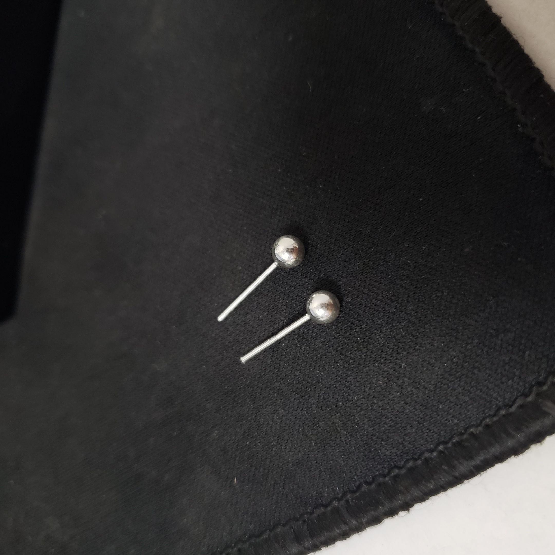 足银耳饰 足银光珠耳钉迷你简约耳饰卡4n防堵耳钉