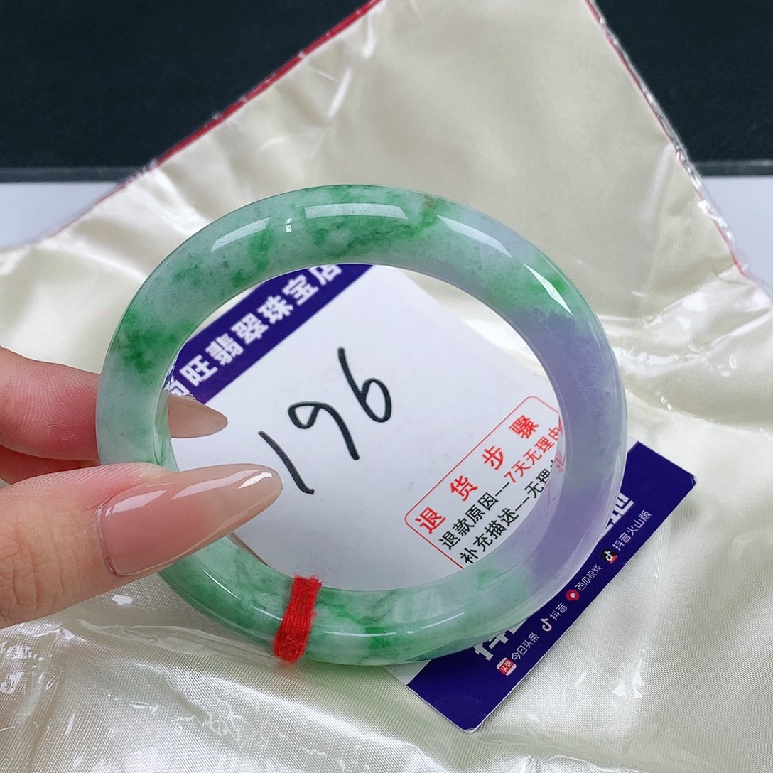 翡翠手镯未镶嵌翡翠12