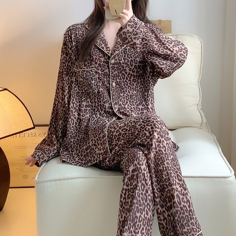 豹纹海岛绒睡衣女士2024年秋冬季新款高级感轻奢保暖薄绒款家居服