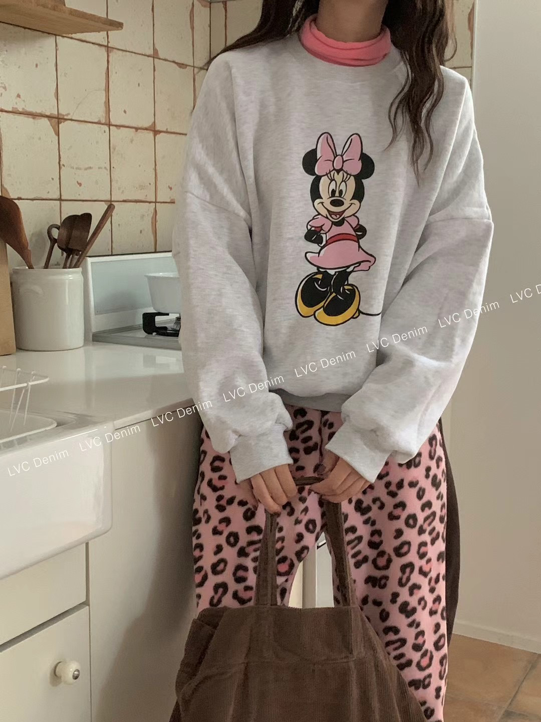 VK 加绒圆领蝴蝶结卡通图案休闲长袖卫衣