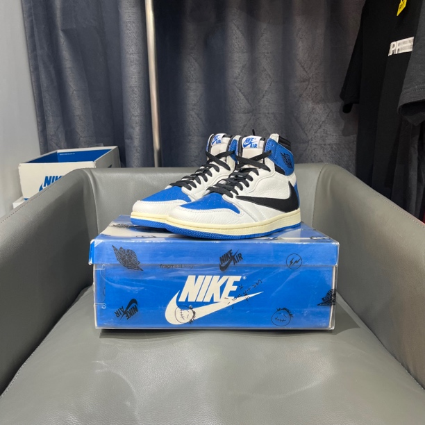 捡漏全新40码 AJ1 倒钩2.0 全新原盒13499秒杀球鞋