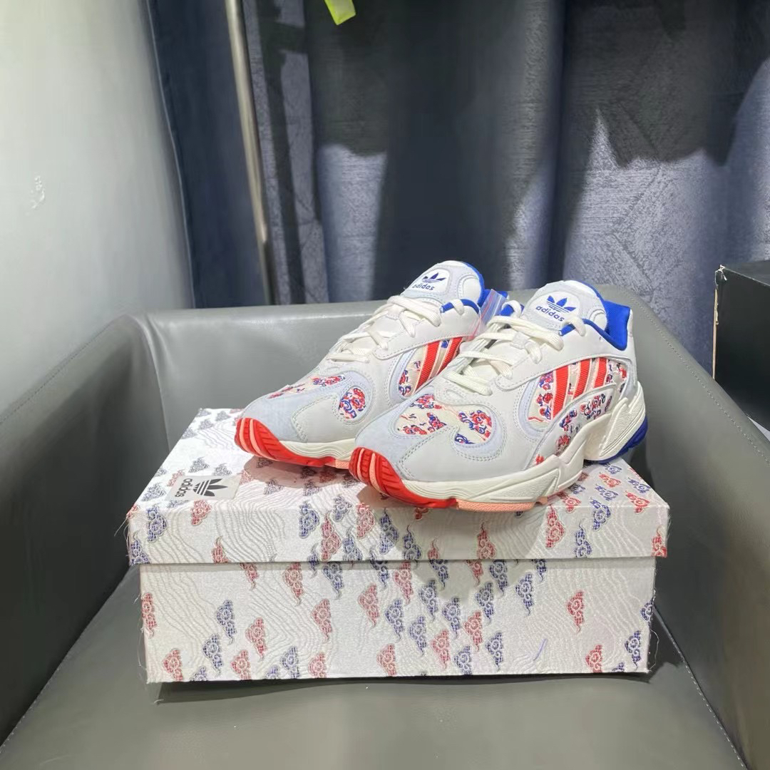 全新42码 adidas Originals  中国限定 数量极少399秒杀球鞋