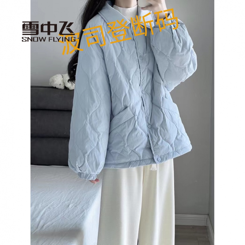 雪中飞羽绒服2023年秋冬新款轻薄羽绒服女面包宽松翻领韩版短休闲