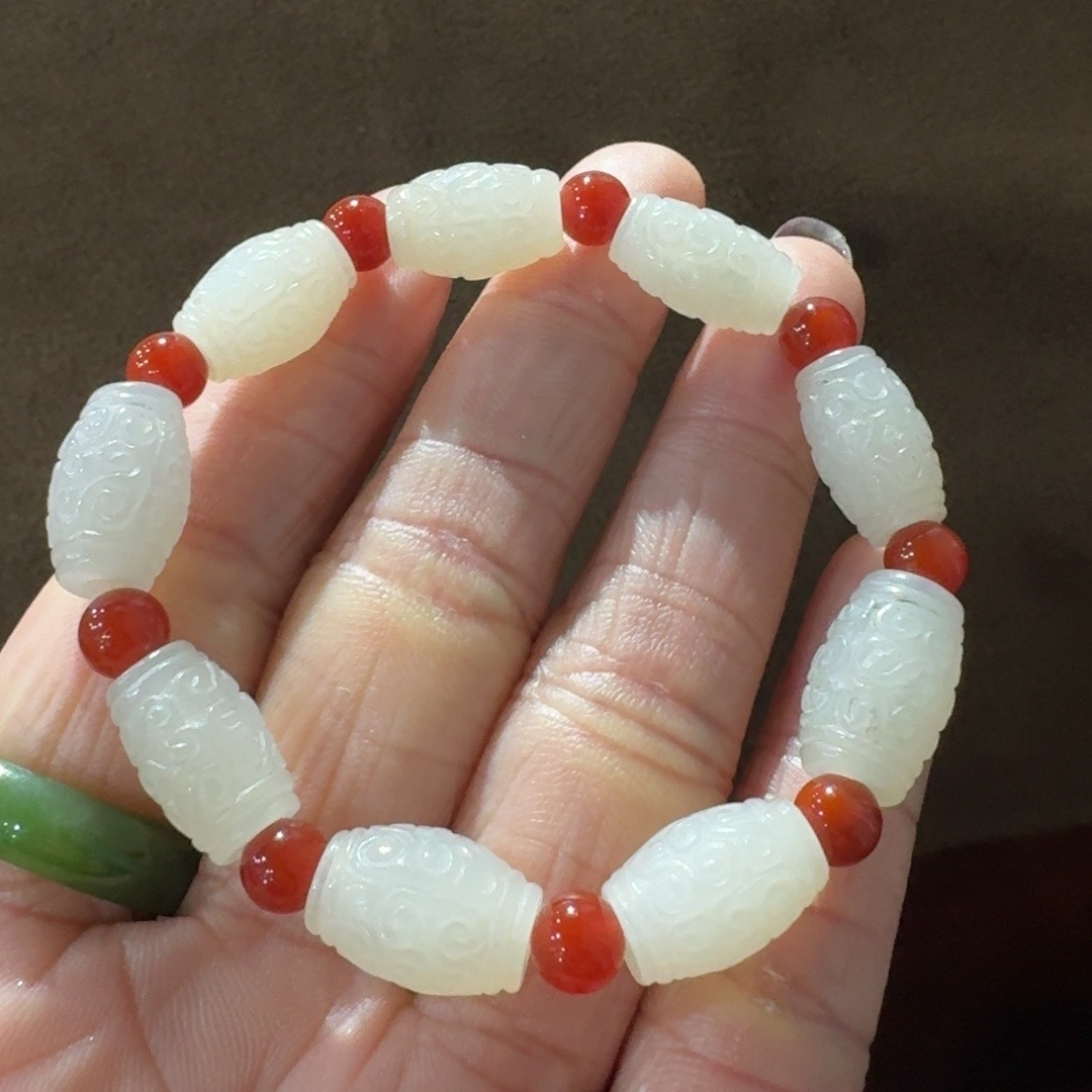 和田玉南红手串元宝工艺手工雕刻精雕单圈玉手串