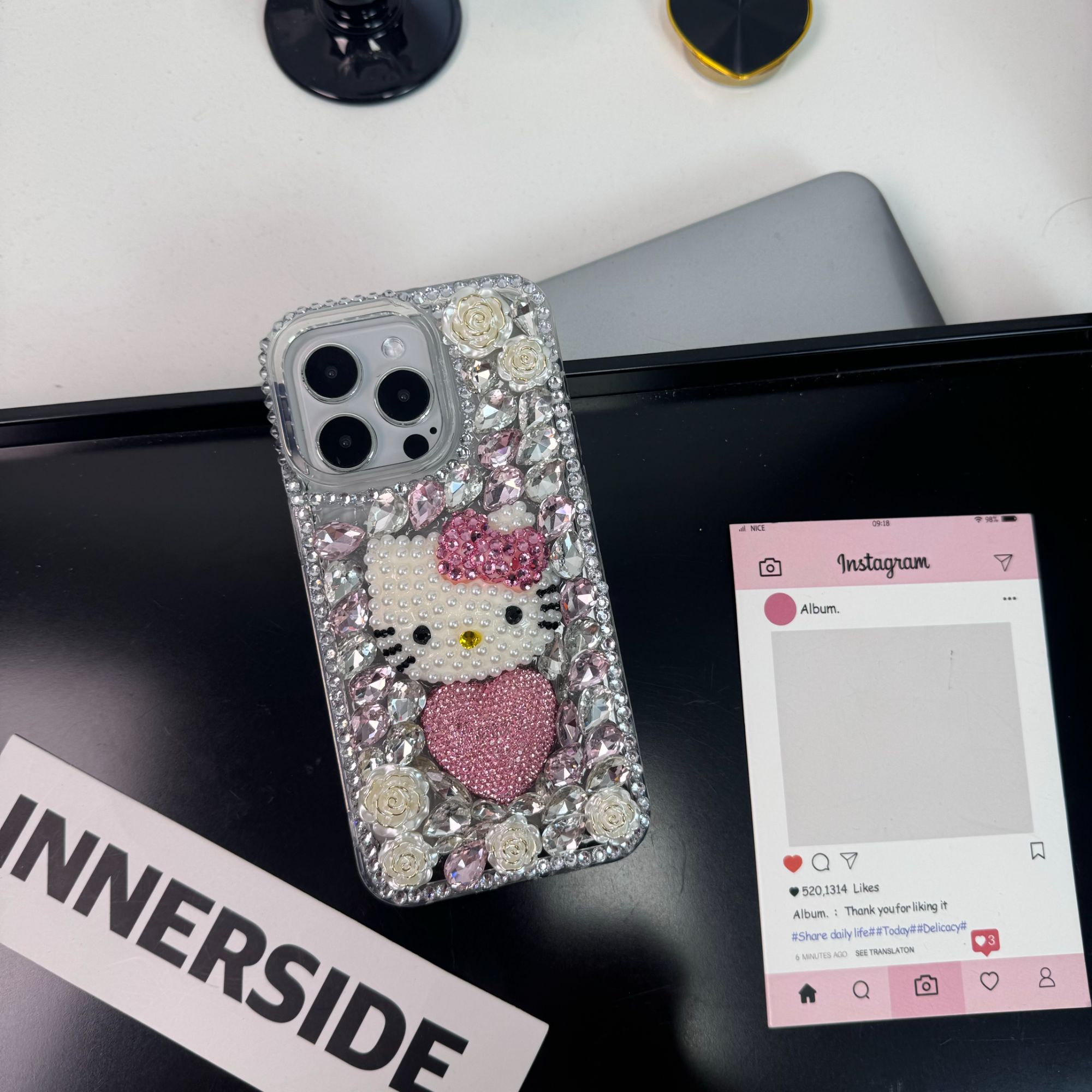 个性创意手工花朵爱心满钻hellokitty适用于苹果16promax手机壳15