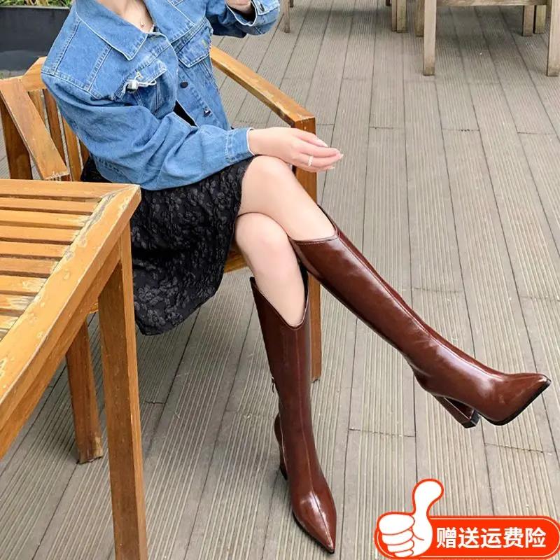 千寻宜牌2023新款小个子高跟骑士靴高筒长筒靴子尖头白色