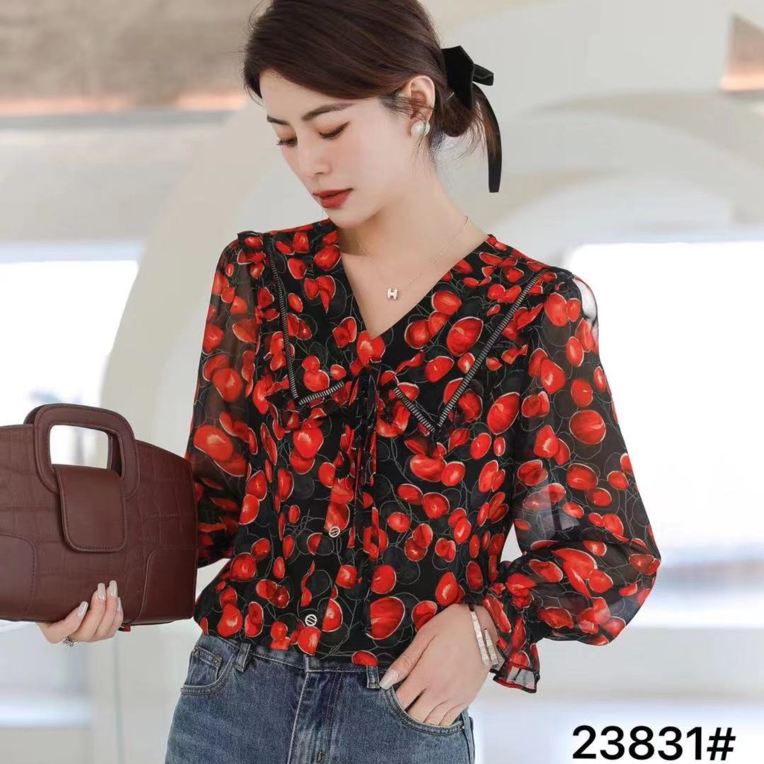 2023娃娃领印花洋气通勤上衣减龄碎花时尚气质衬衣显瘦小衫女士