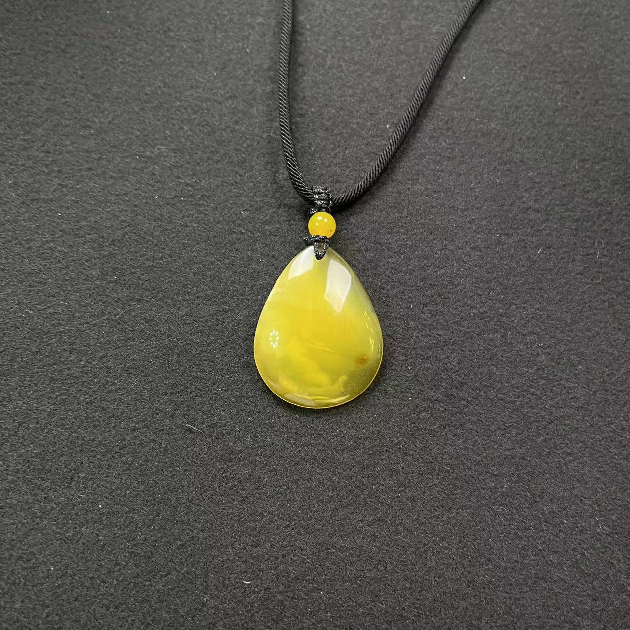 琥珀蜜蜡挂件002