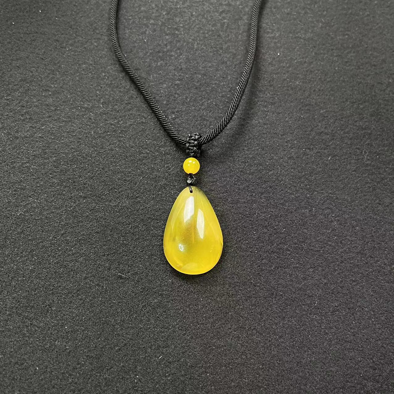 琥珀蜜蜡挂件001