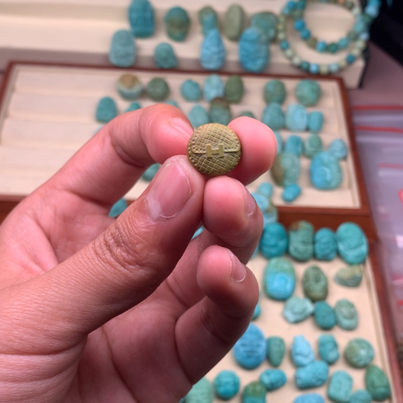 【闪购商品】绿松石雕刻未镶嵌