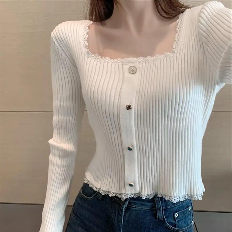 白色针织打底衫女春秋内搭修身毛衣法式蕾丝方领锁骨长袖短款上衣