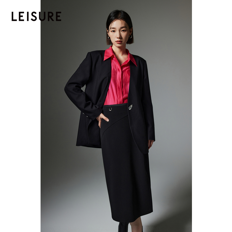 商场同款LEISURE丽雪肌理针织料面料垂顺直身半裙0321