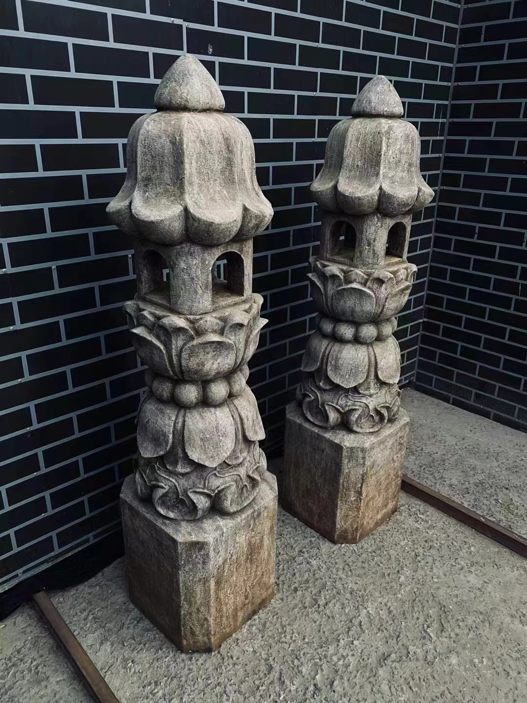 青石石雕 品相如图 不包邮。