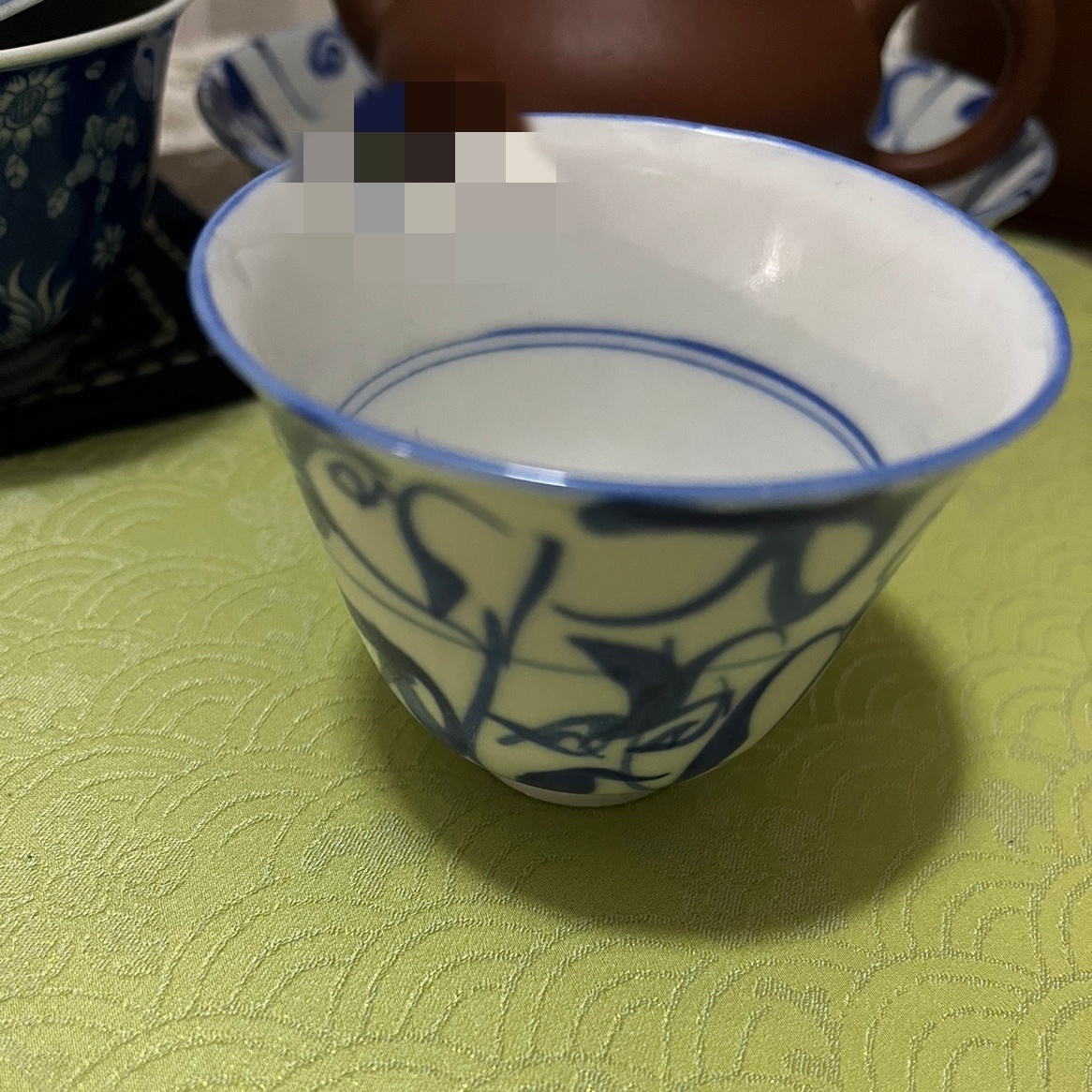 古窑瓷厂刀字茶花纹撇口杯