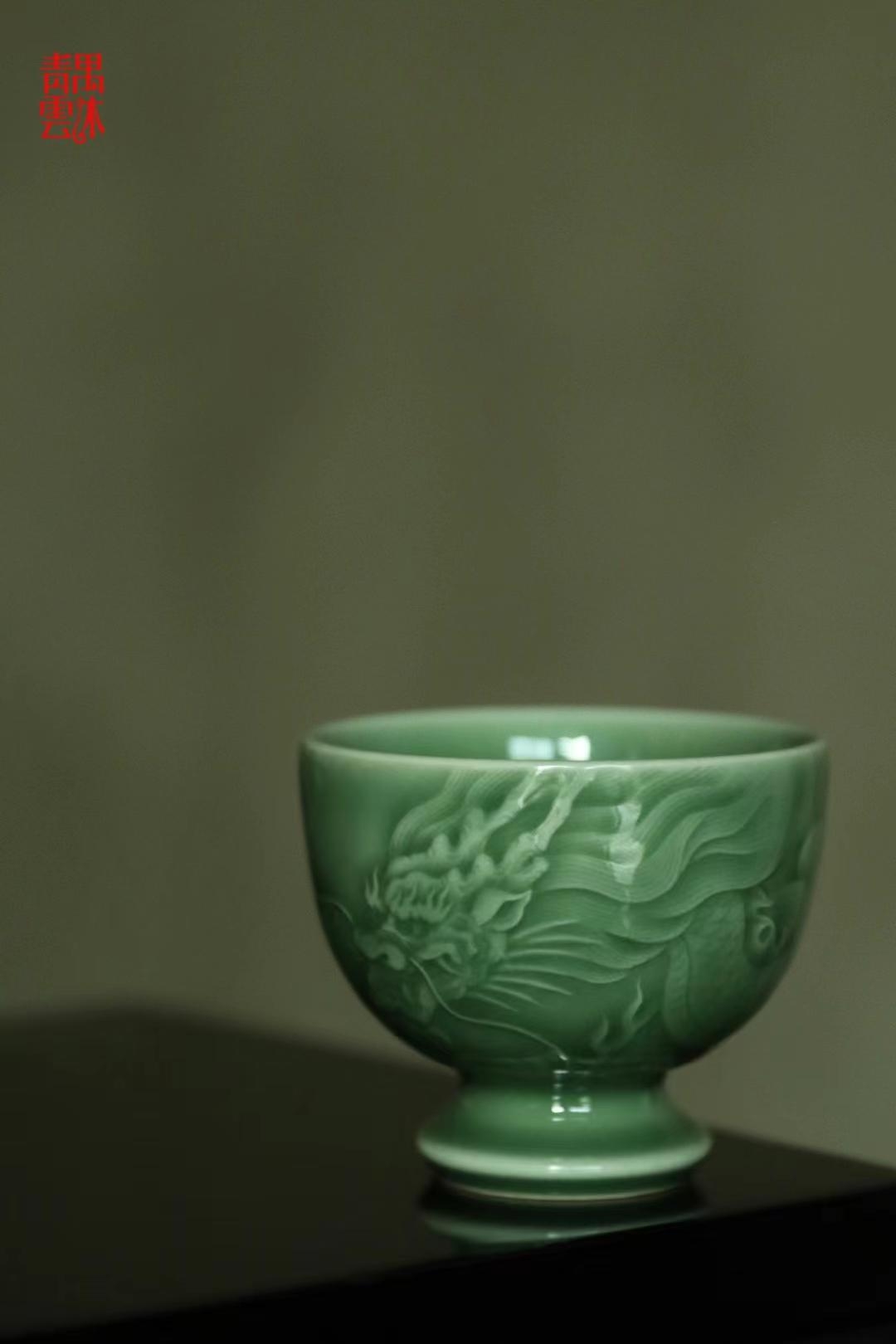 严少英  龙腾九霄 高足龙杯