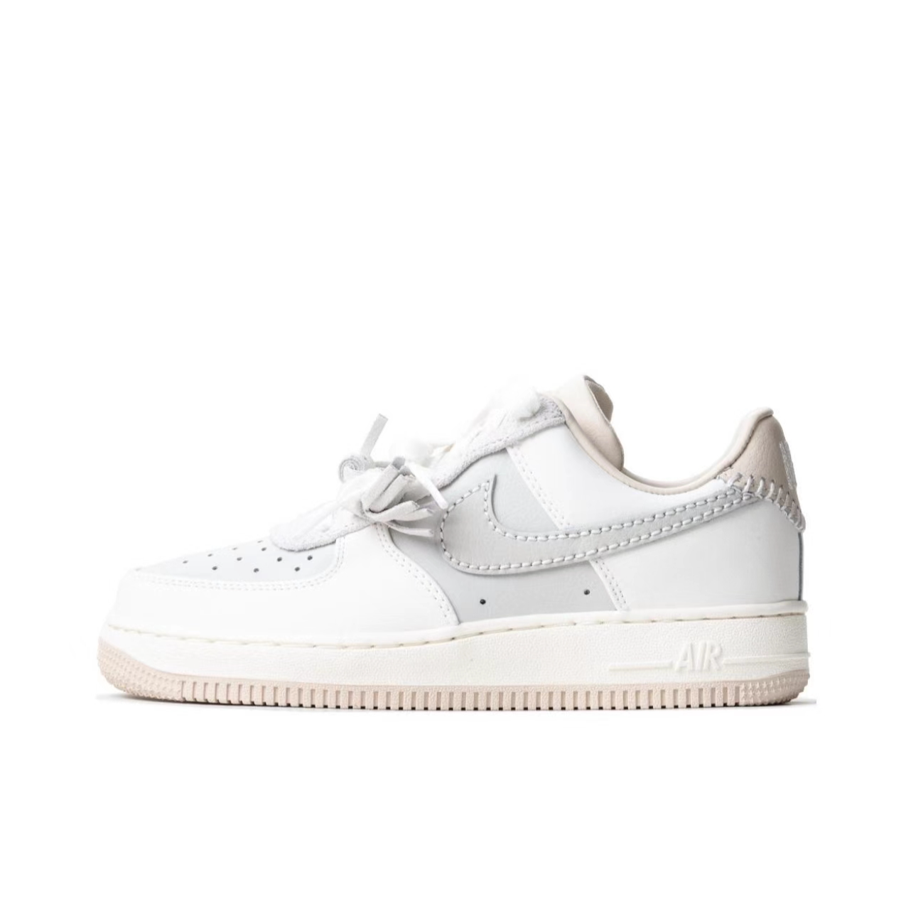 NIKE/耐克WMNS AIR FORCE 1 空军一号女款休闲运动鞋HV1813-001