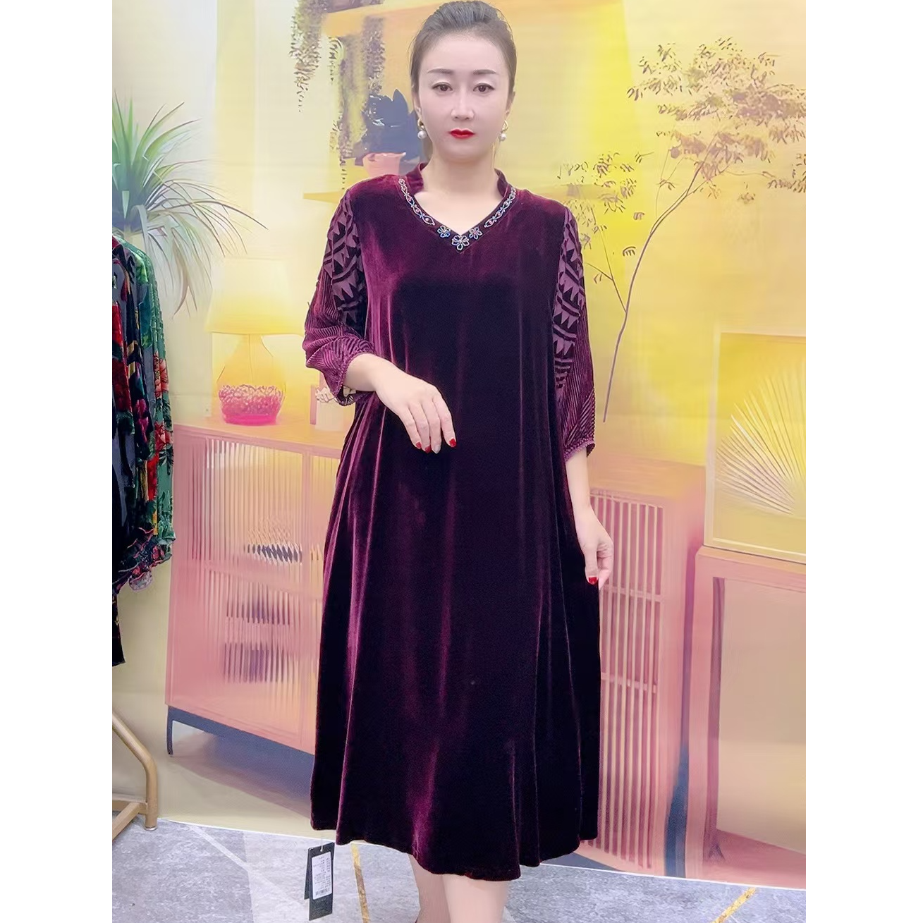 鑫鑫服饰-桑蚕丝植绒连衣裙时尚宽松高端大气妈妈装029