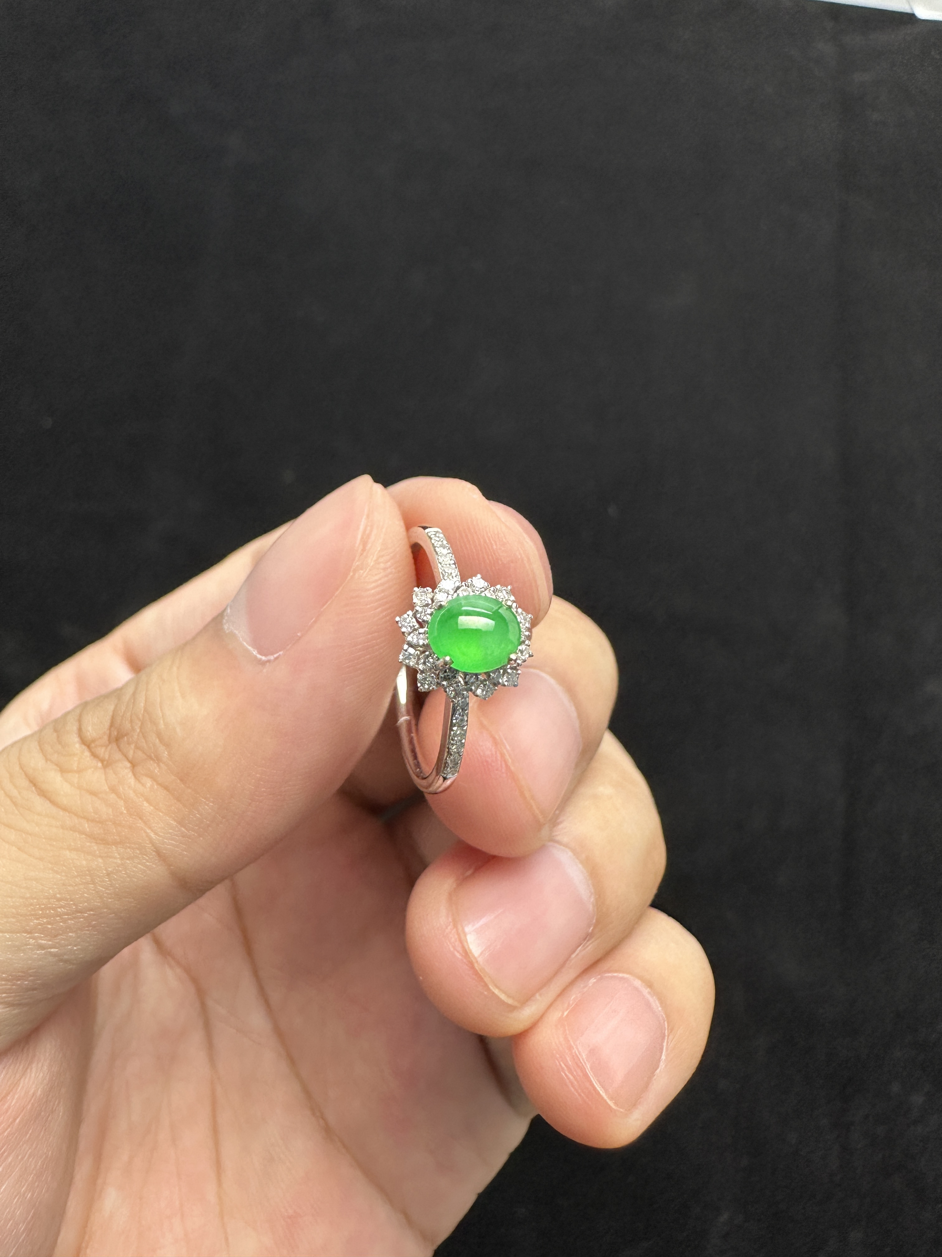 18k天然A货翡翠蛋面戒指