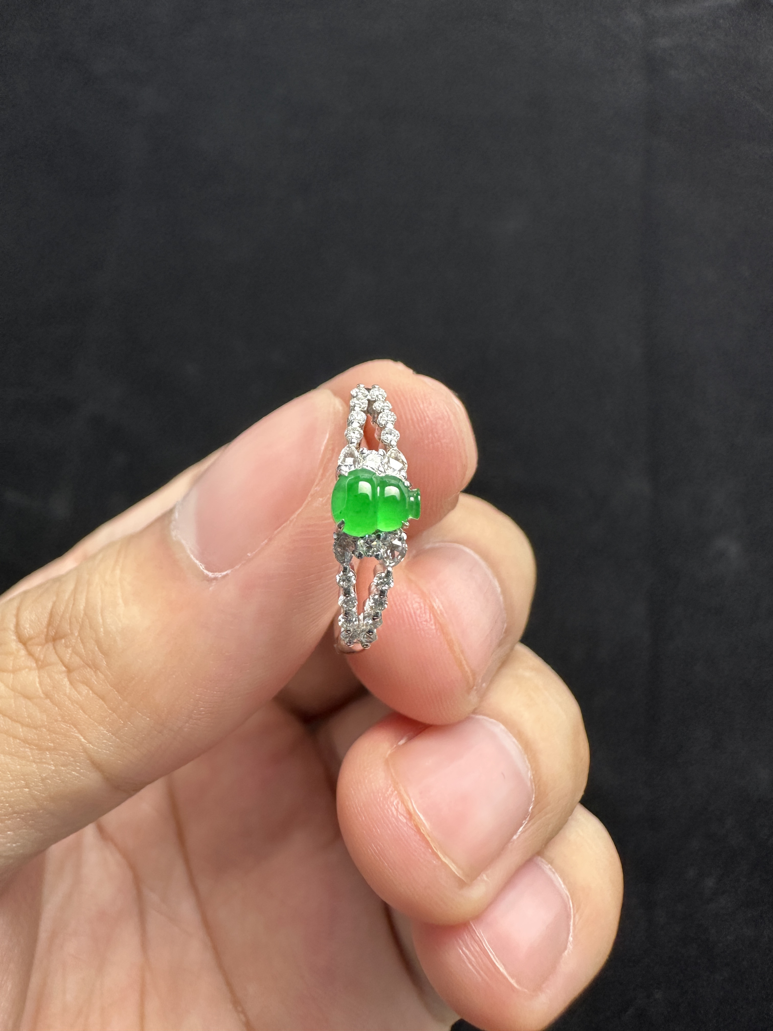 18k天然A货翡翠葫芦戒指