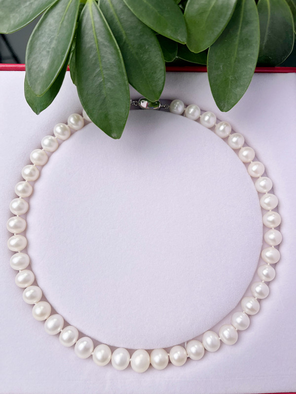 Yiyi 淡水无核妈妈链10mm强光时尚气质素款极微瑕大点位珍珠项链 