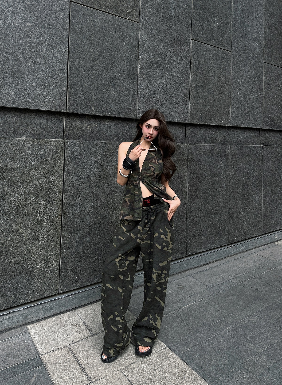 MIYUFUTURE 2024“造型玩家”迷彩大露背休闲套装（裤长109）