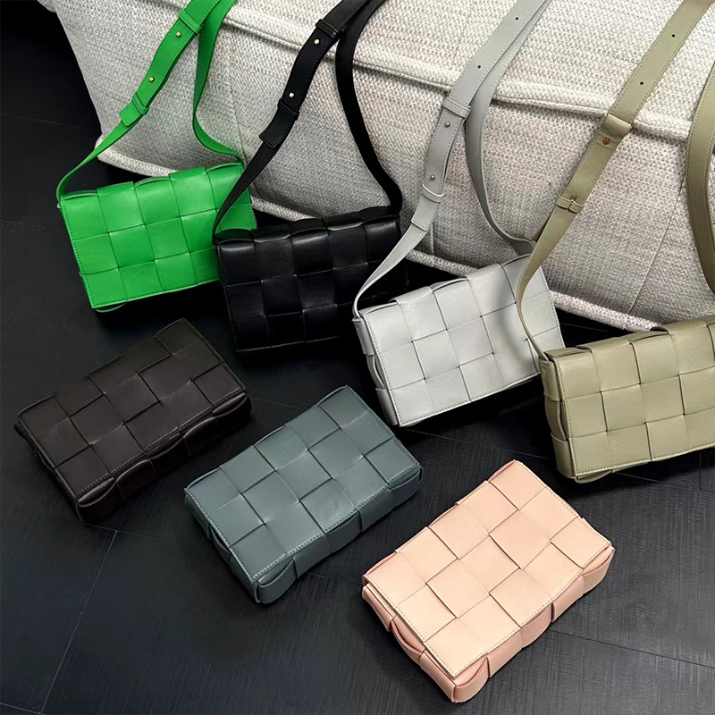 高定款里外全皮  男女通用 纯手工羊皮编织包cassette包15格方包