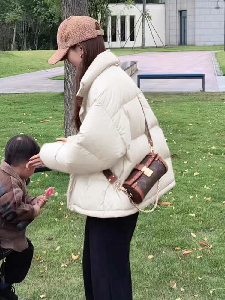 阿斯特羽绒服2023新款爆款秋短款女士女款大码加厚小袄面包洋气衣