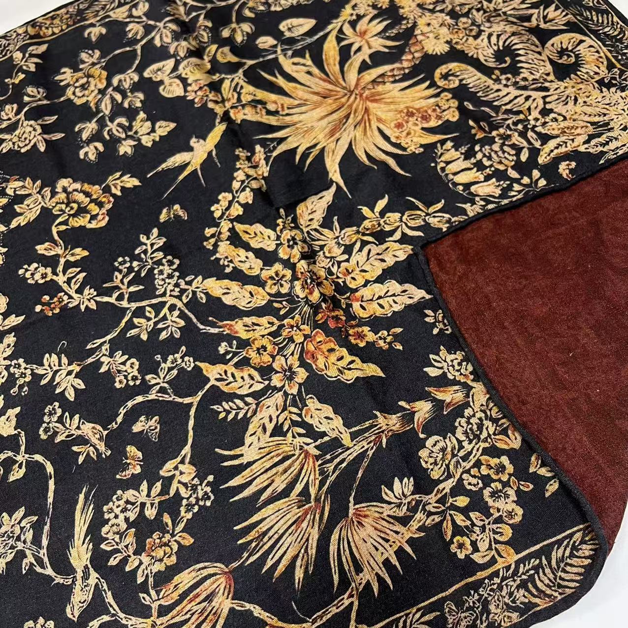 70丝绒方巾-茂密枝叶林 提花65cm丝巾