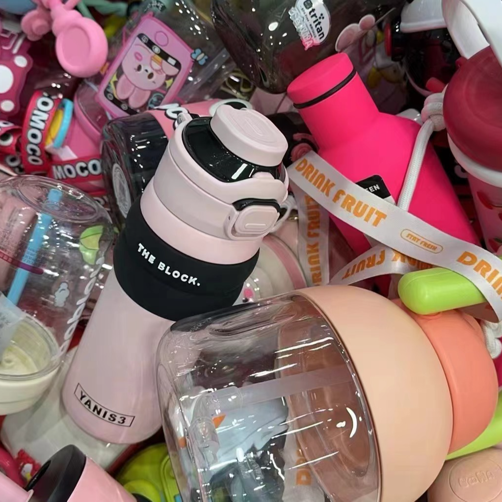 莫迷吸管保温杯女陶瓷内胆大容量水杯2024新款随行保冷冰霸杯子