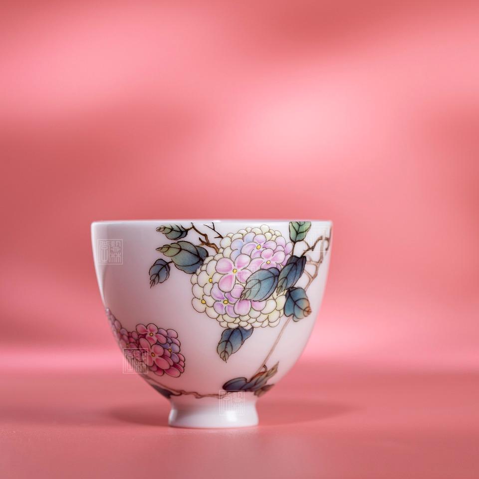 艺林堂粉彩绣球花柳叶杯【景德镇全手工62ml】