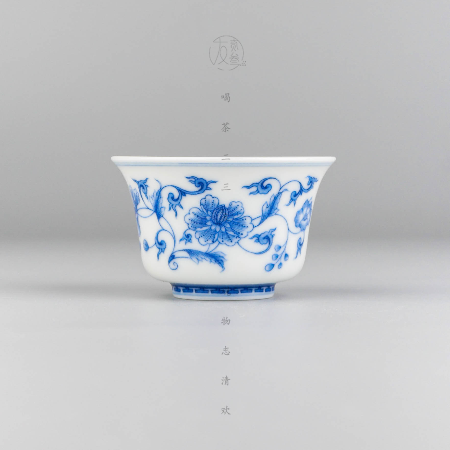 陶人临古青花点工花卉蝴蝶墩式杯【景德镇纯手工茶具24ml】