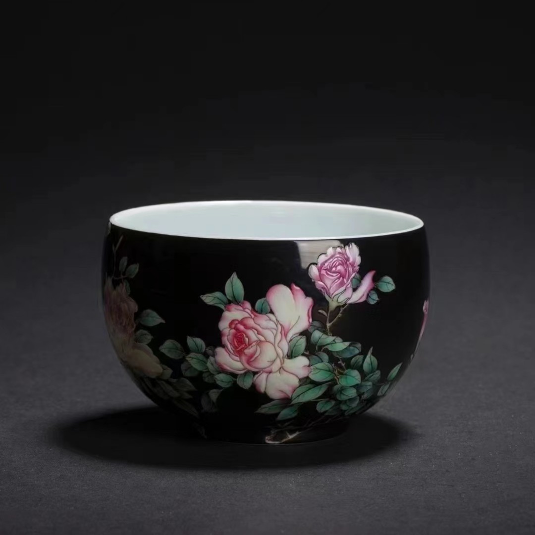 艺林堂艺林藏珍黑地粉彩玫瑰满园圆融杯【景德镇纯手工茶具245ml】