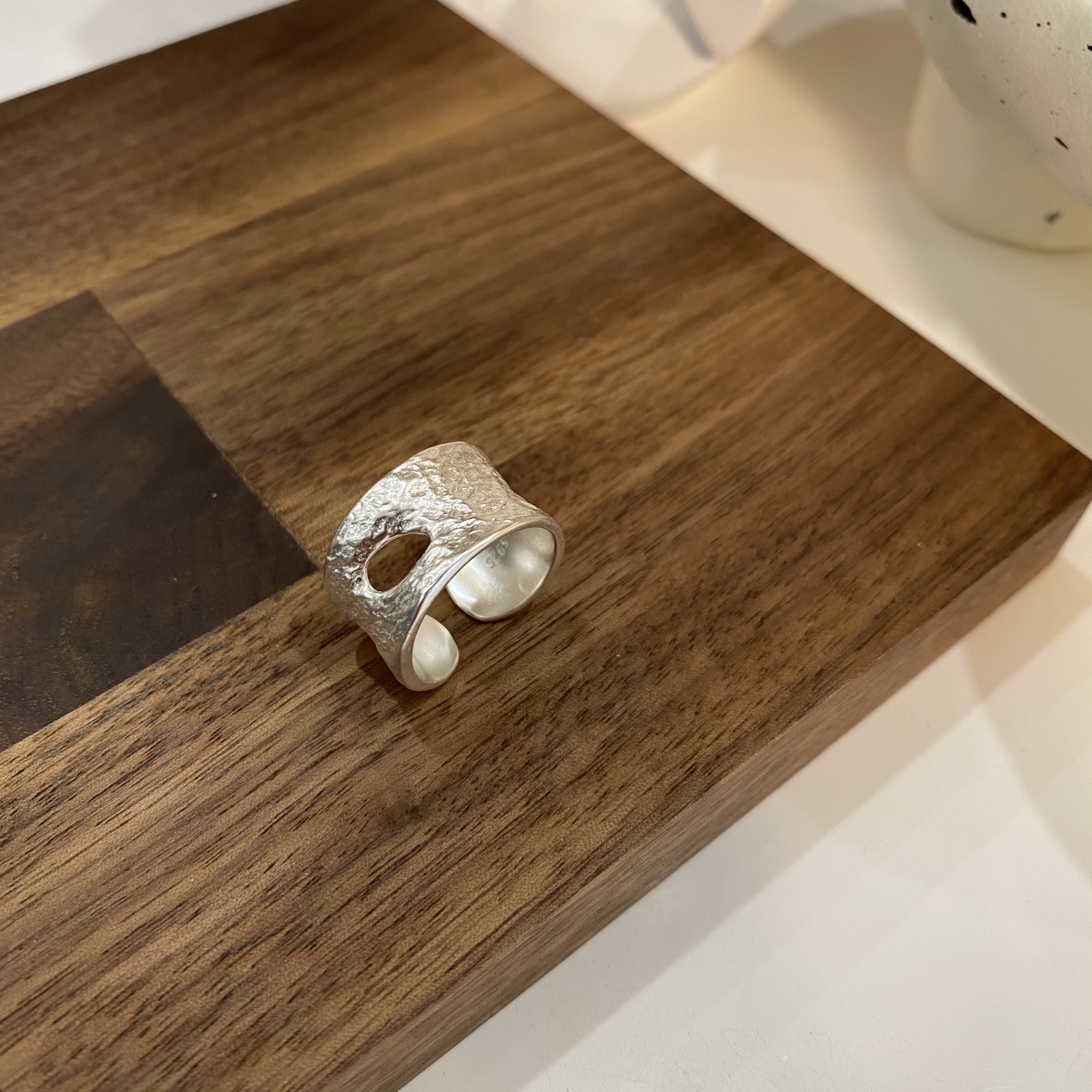 925银戒指 S925银原创轻奢小众设计肌理感百搭镂空冷淡风戒指