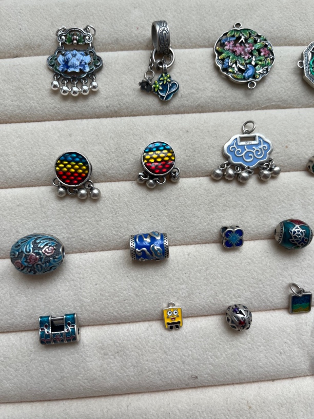 925银银制品 925银制品彩色滴胶直播选款按克称重