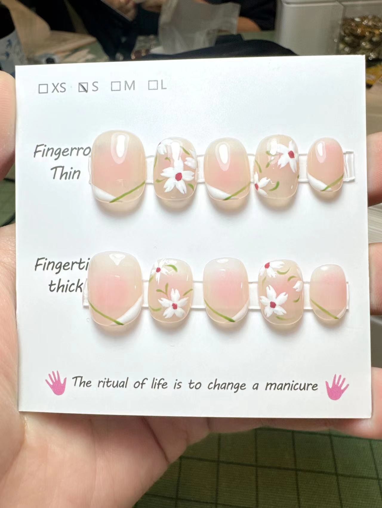 纯手工穿戴甲展现独特之美