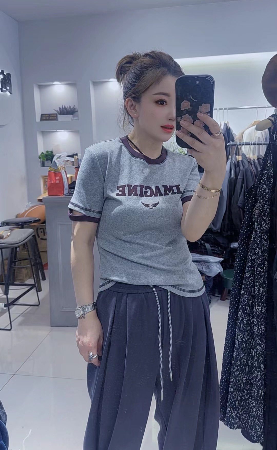 上面拼色休闲T恤