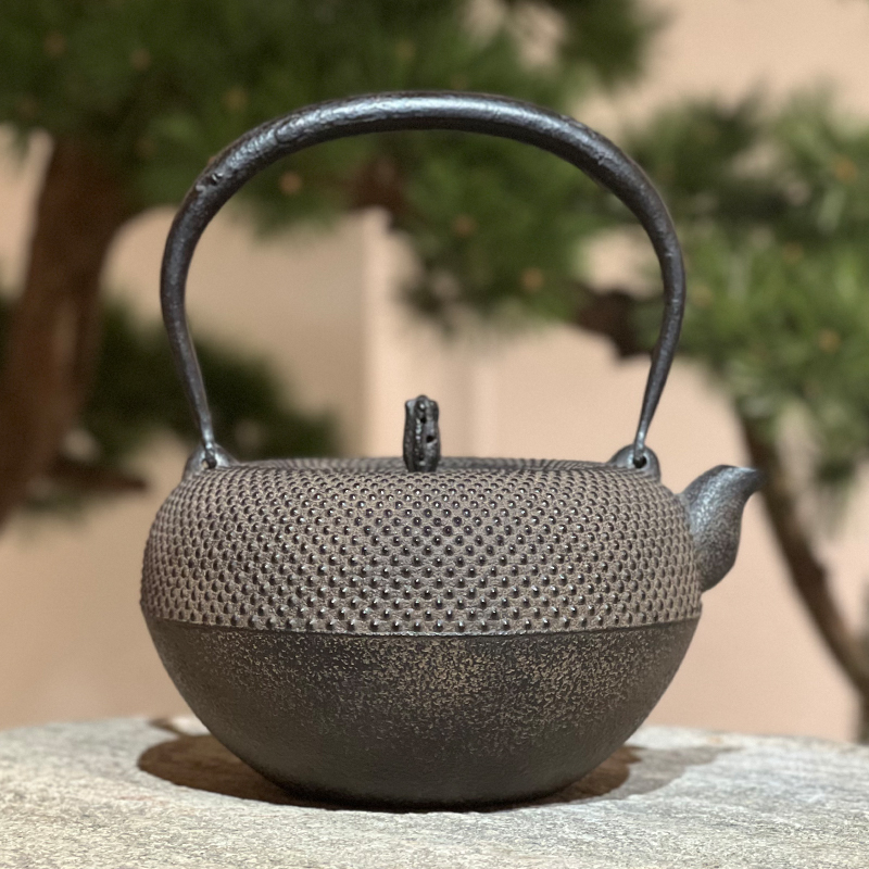 SSD-T49铃木主善堂忠兵卫作霰珠纹姥口铁壶1.4L