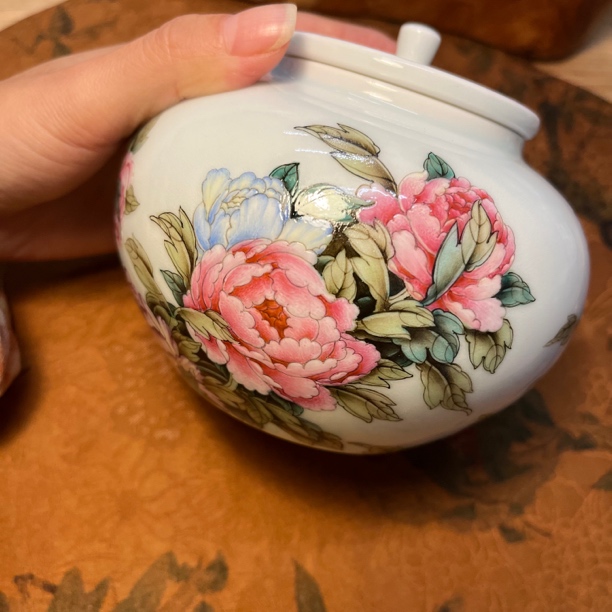 景德镇白泽手绘粉彩工笔花卉牡丹图仿古泥茶叶罐