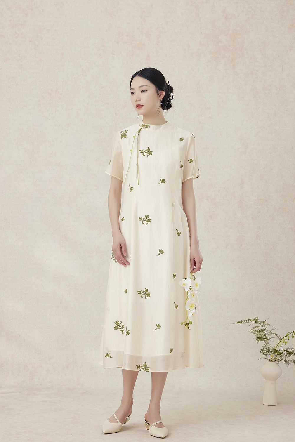 【梨花庄】2024春夏2F1D347立领A版女装国风连衣裙