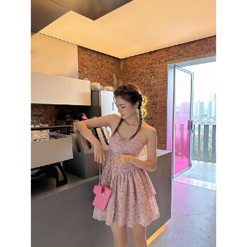 汤元家sd 粉色无袖连衣裙女夏季新款v领收腰显瘦a字裙百褶吊带裙