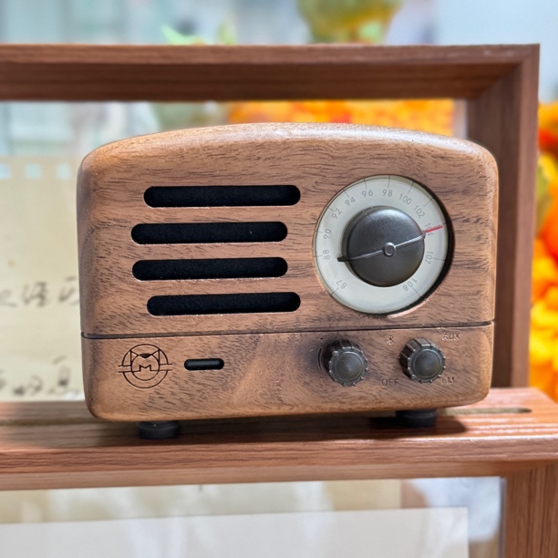95新 猫王音响 小王子原木无线蓝牙音箱复古便携式户外收音机