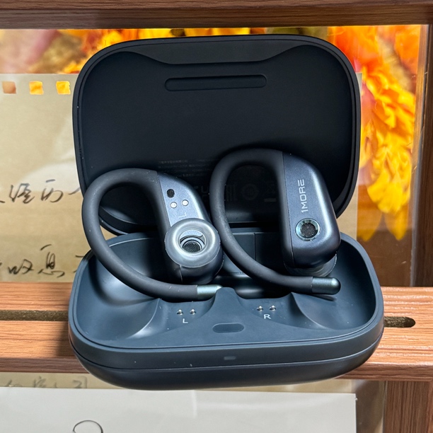 95新 1MORE/万魔  S50 无线运动蓝牙耳机开放式不入耳防水抗汗