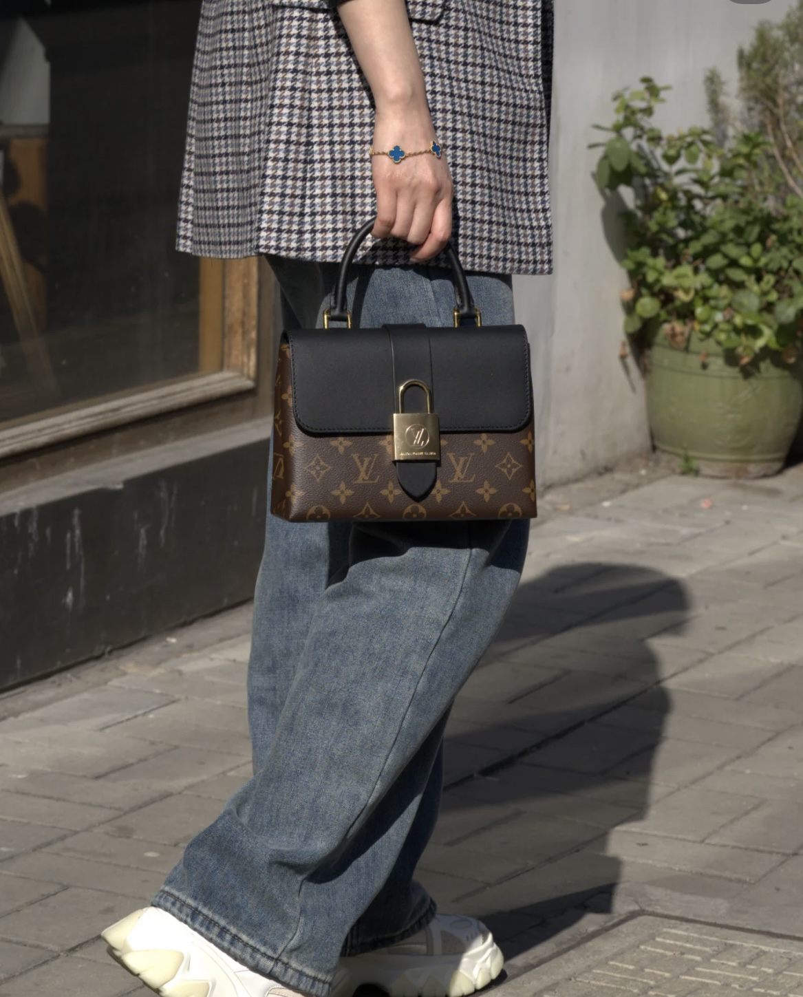 95新 LouisVuitton/路易威登 LV黑色锁头包经典拼黑手提包 GW    