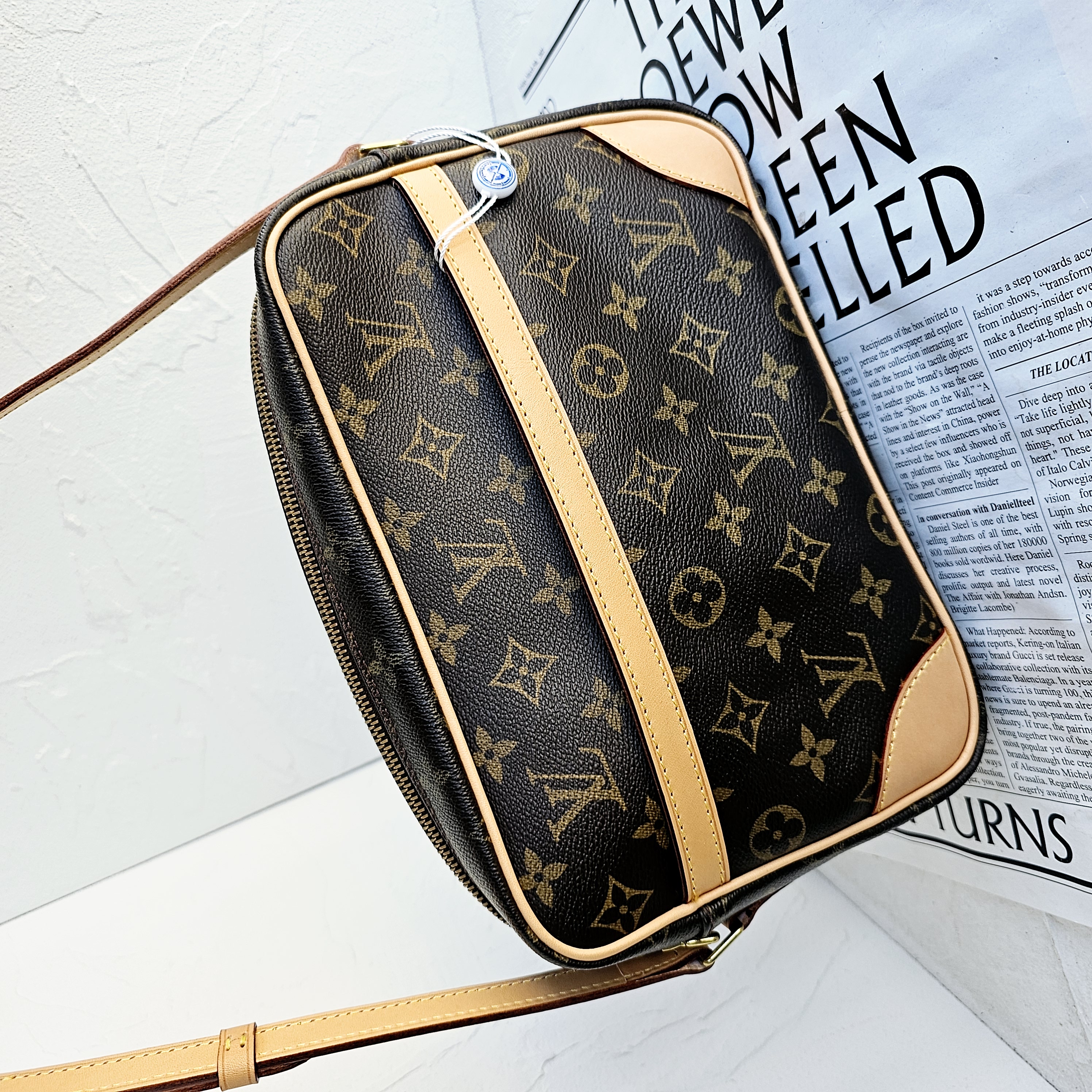 95新 LouisVuitton/路易威登 老花相机斜挎包/GG/11015982