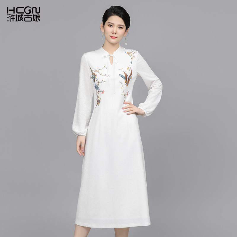 绵羊毛秋季国风长袖精致刺绣收腰显瘦百搭气质天香连衣裙CMT17808